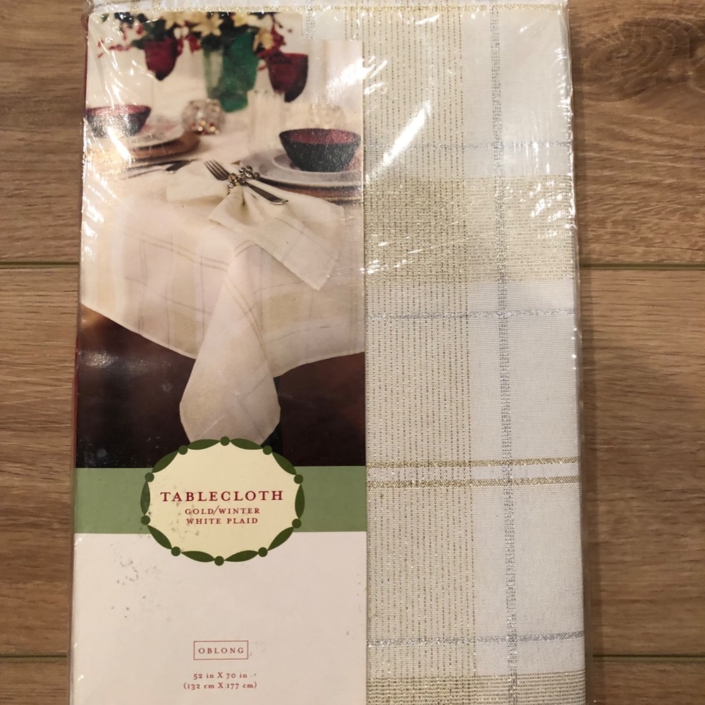 Tablecloth - Picture 4 of 4